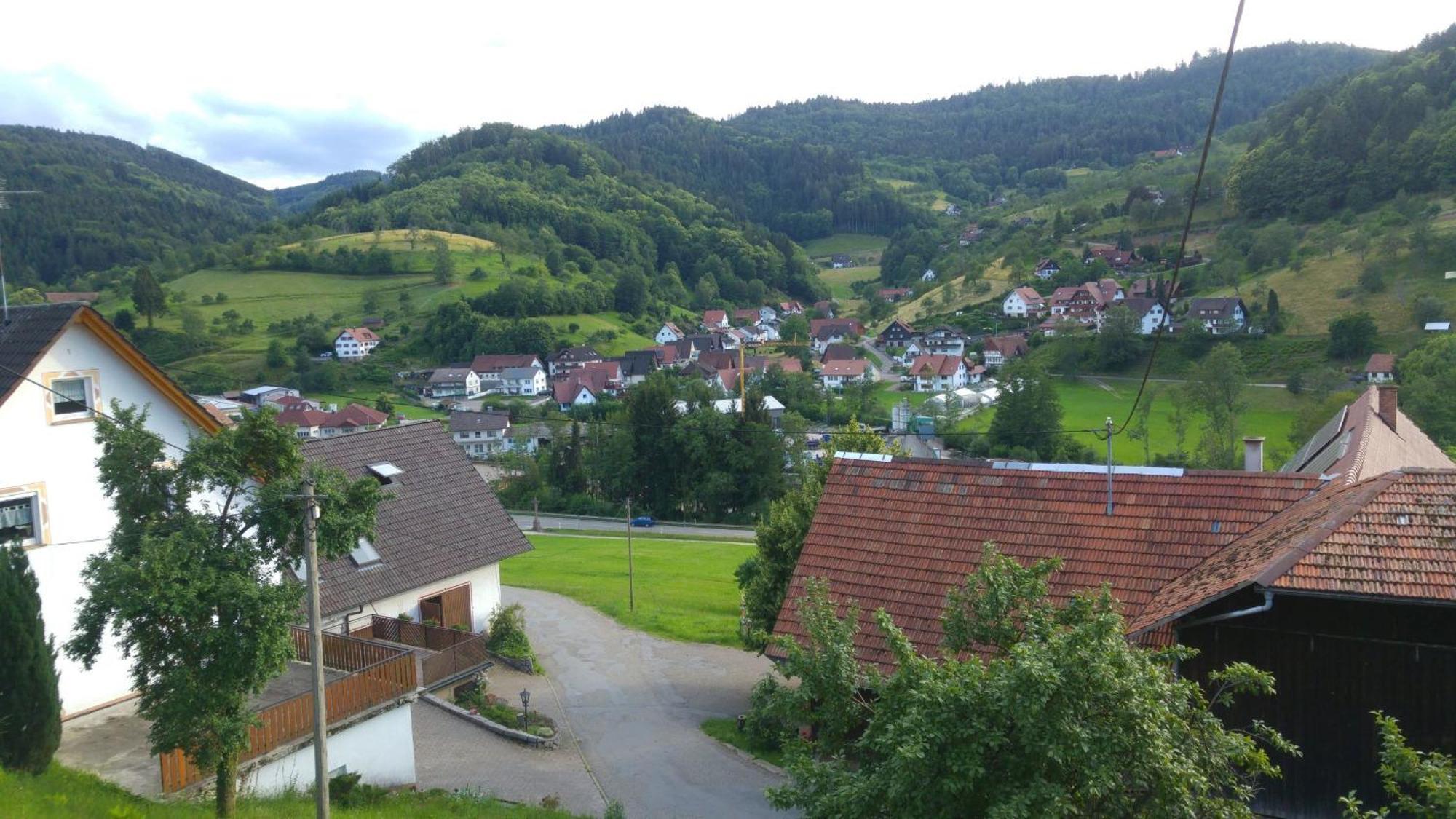 Ottenhofen im SchwarzwaldHaus Am Schroffenアパートメント エクステリア 写真